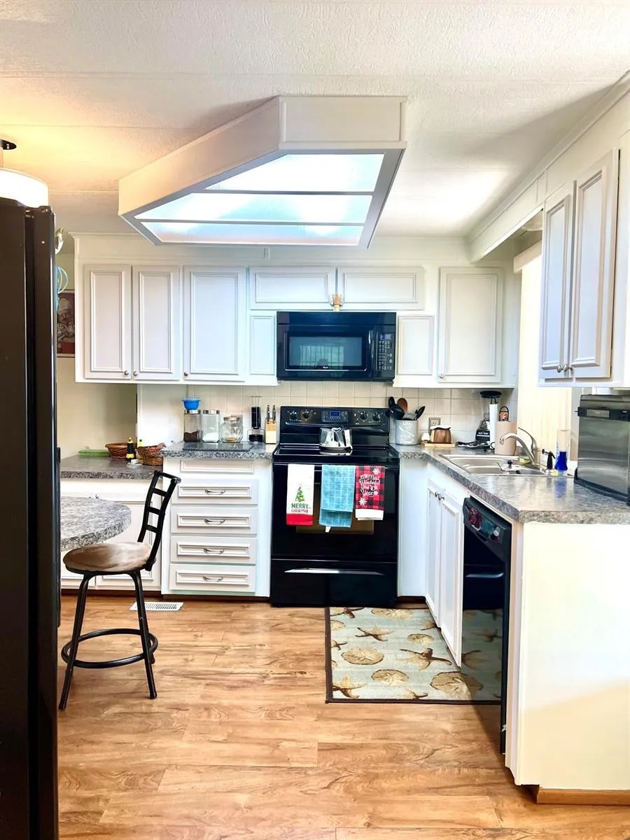8011 SE Homestead Avenue Hobe Sound, FL 33455