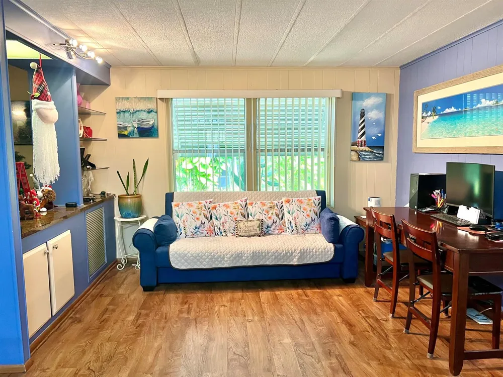 8011 SE Homestead Avenue Hobe Sound, FL 33455