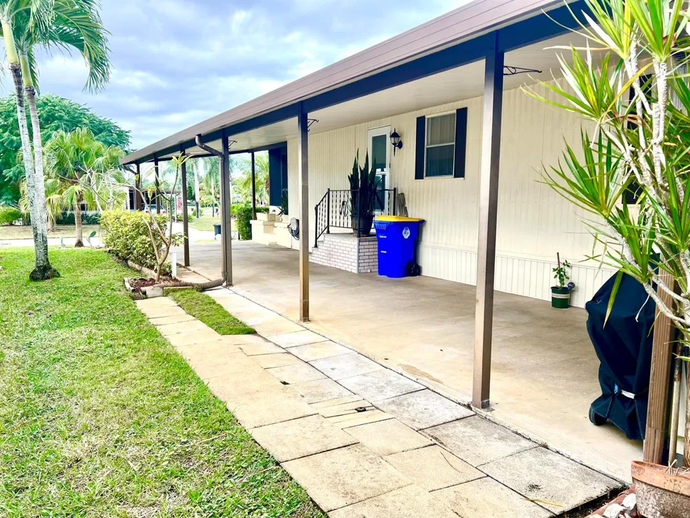 8011 SE Homestead Avenue Hobe Sound, FL 33455