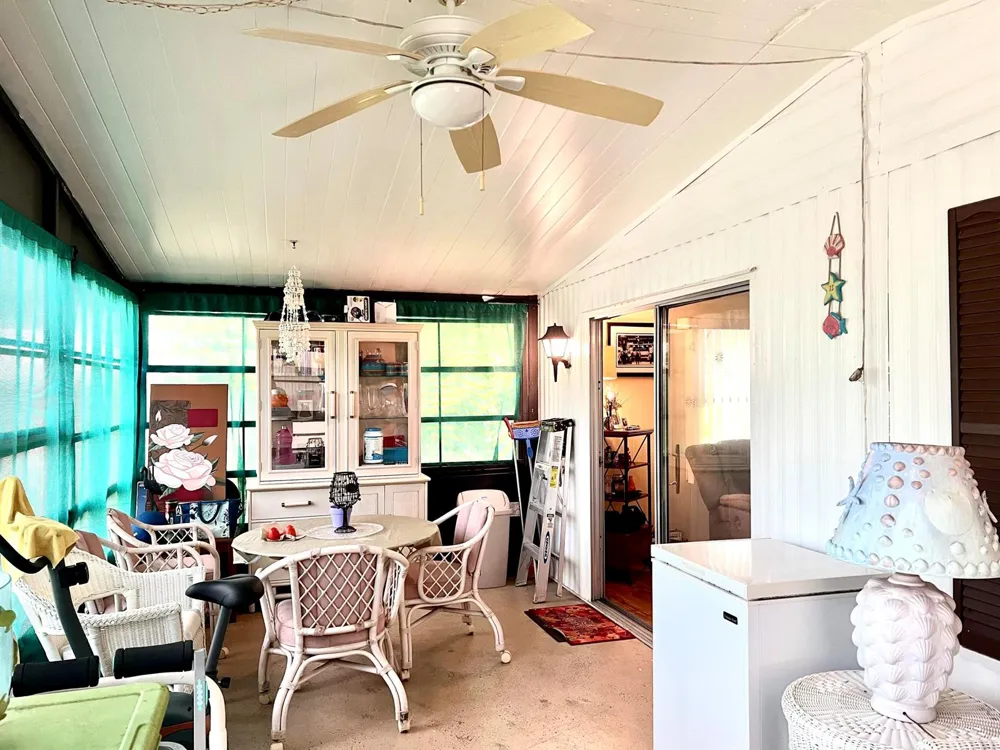 8011 SE Homestead Avenue Hobe Sound, FL 33455