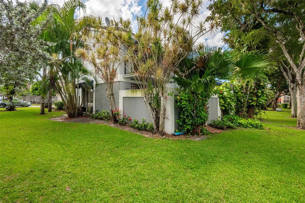 2327 SW 82nd Way North Lauderdale, FL 33068