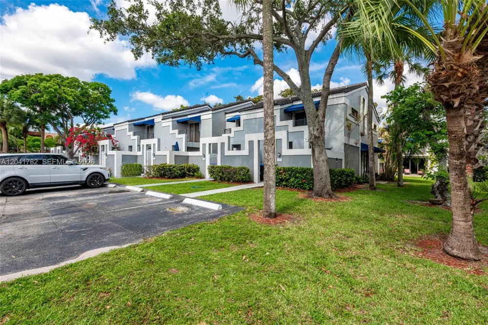 2327 SW 82nd Way North Lauderdale, FL 33068