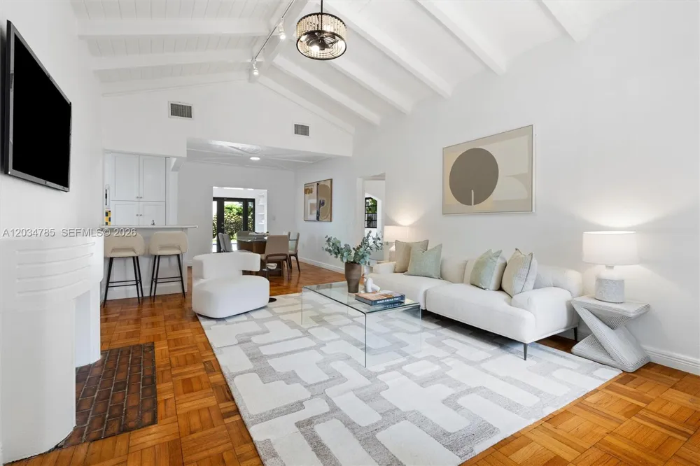 4531 Sheridan Ave Miami Beach, FL 33140