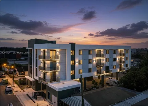 37 NW 23 Ave #1-16
