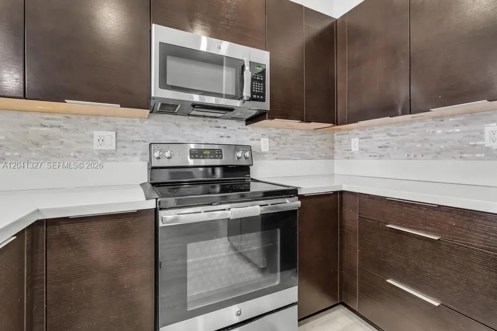 3401 W 94th Ter Hialeah, FL 33018