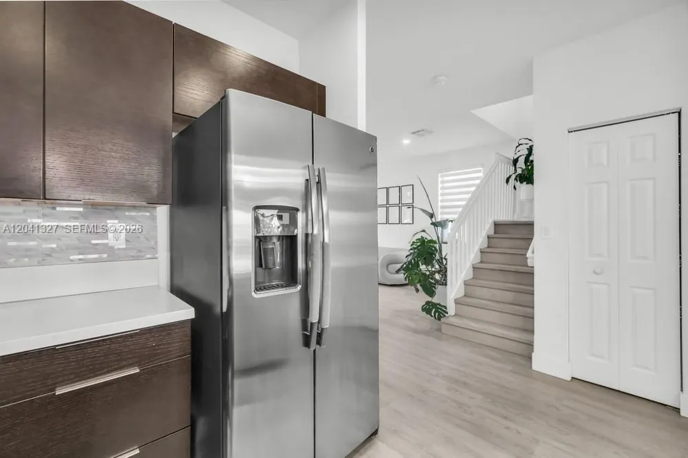 3401 W 94th Ter Hialeah, FL 33018