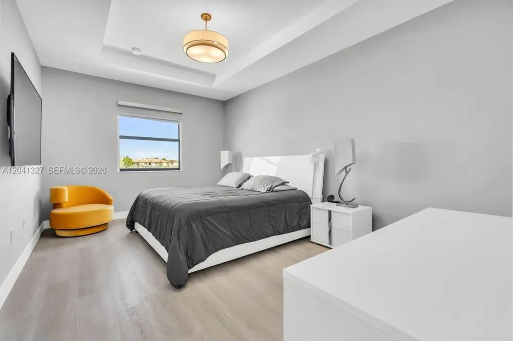 3401 W 94th Ter Hialeah, FL 33018