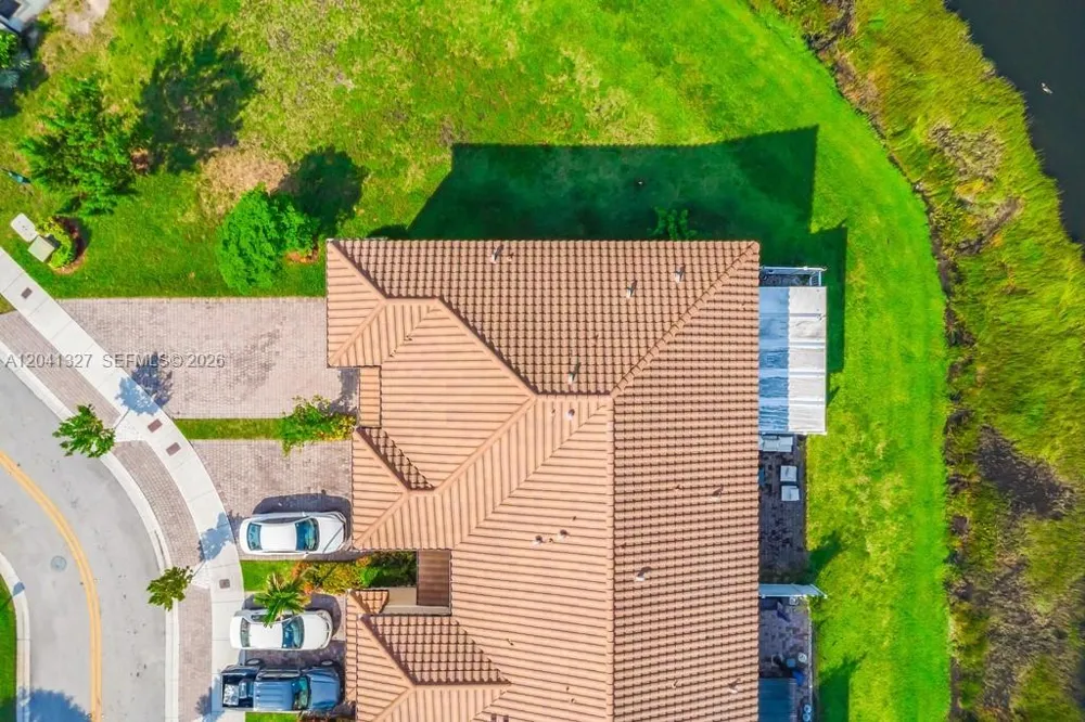 3401 W 94th Ter Hialeah, FL 33018