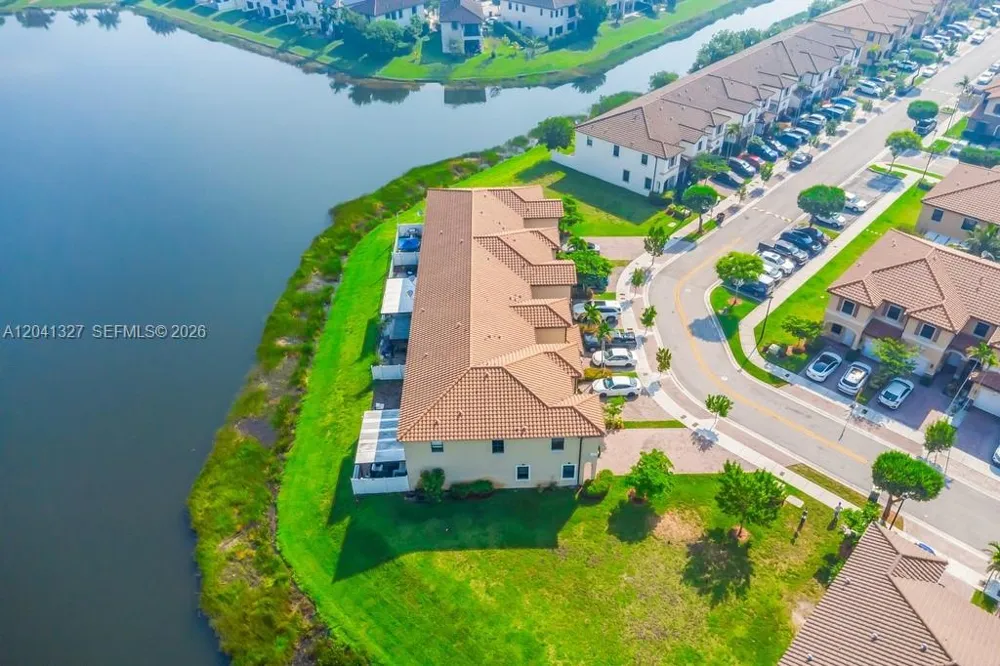 3401 W 94th Ter Hialeah, FL 33018