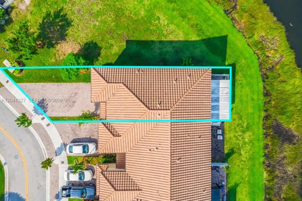 3401 W 94th Ter Hialeah, FL 33018
