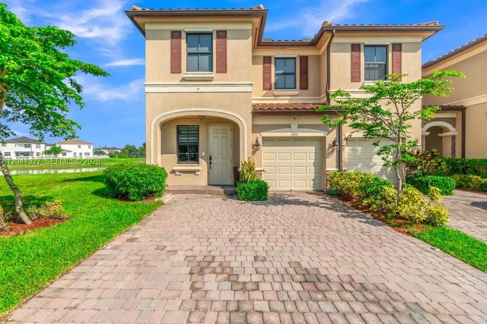 3401 W 94th Ter Hialeah, FL 33018