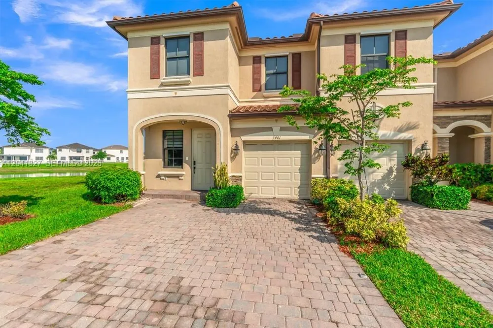 3401 W 94th Ter Hialeah, FL 33018