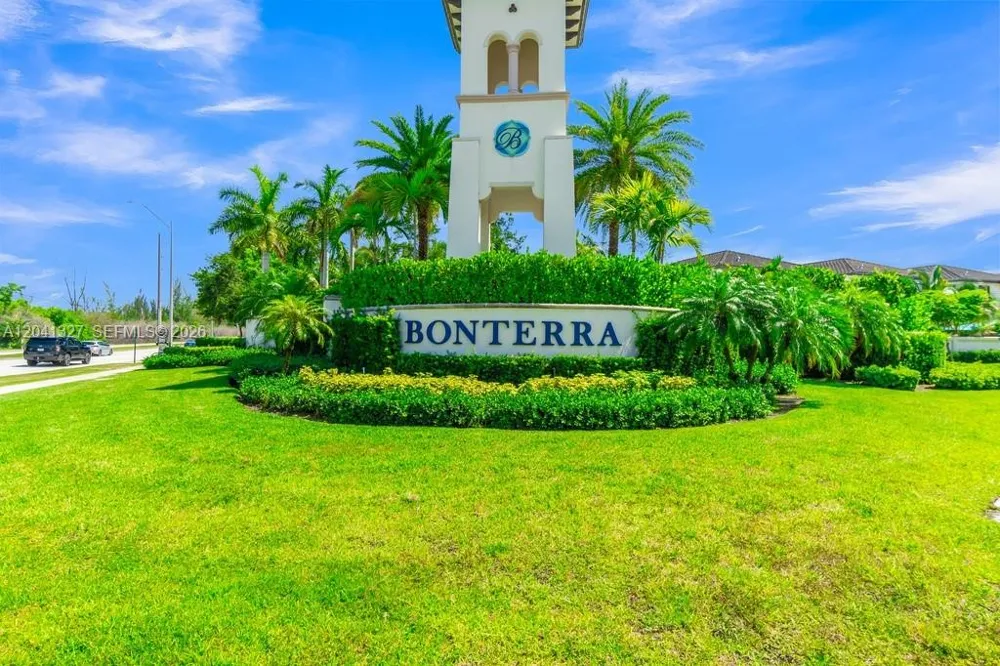 3401 W 94th Ter Hialeah, FL 33018