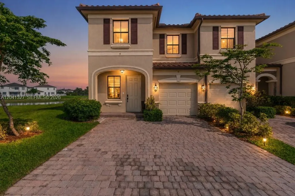 3401 W 94th Ter Hialeah, FL 33018