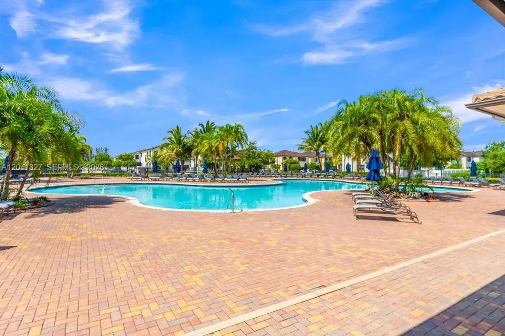 3401 W 94th Ter Hialeah, FL 33018