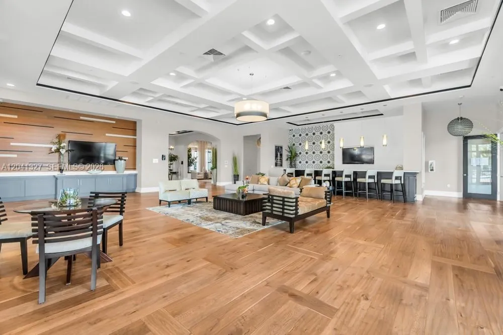 3401 W 94th Ter Hialeah, FL 33018