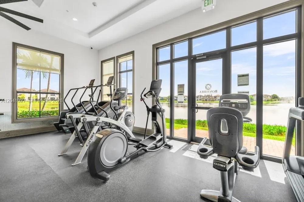 3401 W 94th Ter Hialeah, FL 33018