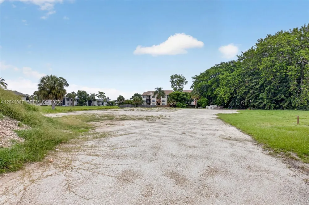 22962 Camino Del Mar Boca Raton, FL 33433
