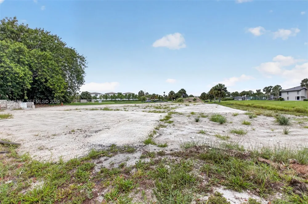 22962 Camino Del Mar Boca Raton, FL 33433