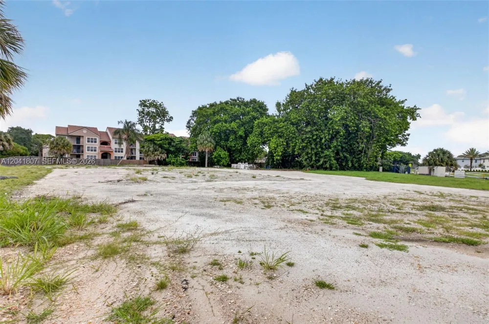 22962 Camino Del Mar Boca Raton, FL 33433