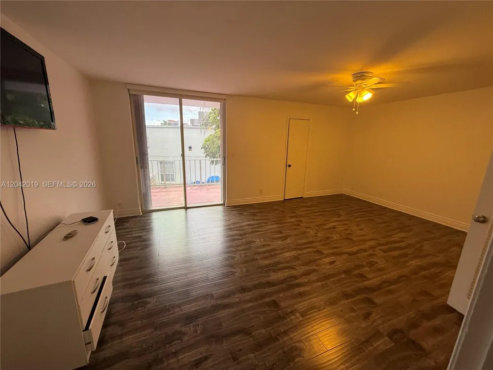 2606 NE 10 ST #2606 Hallandale Beach, FL 33009