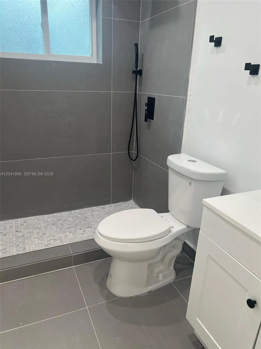 2611 NE 204th Ter Miami, FL 33180