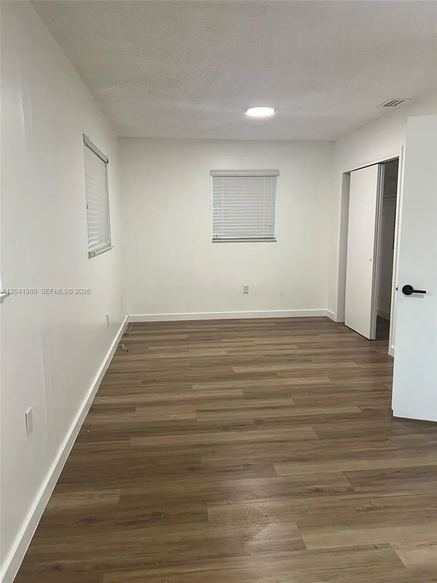 2611 NE 204th Ter Miami, FL 33180