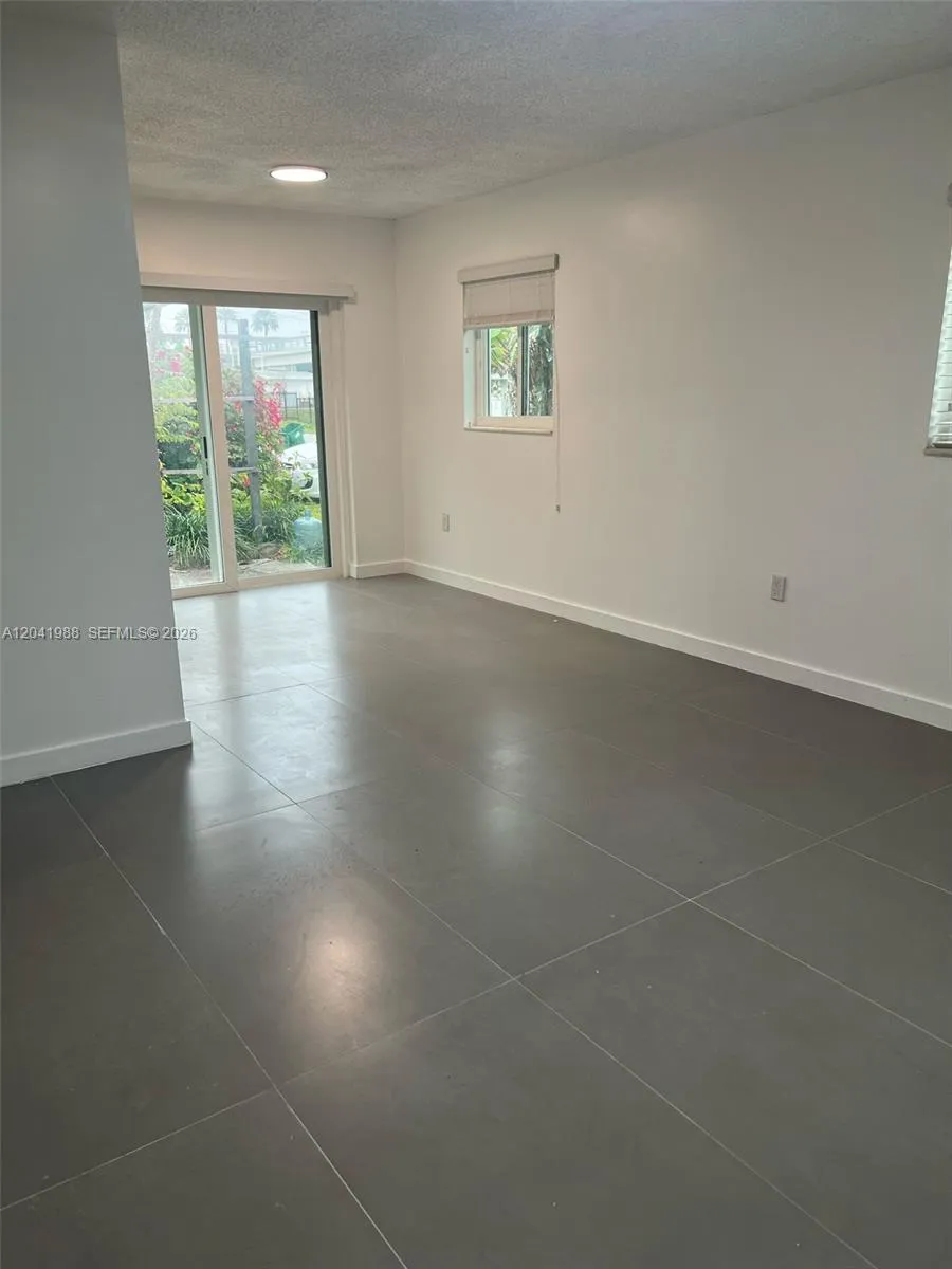2611 NE 204th Ter Miami, FL 33180