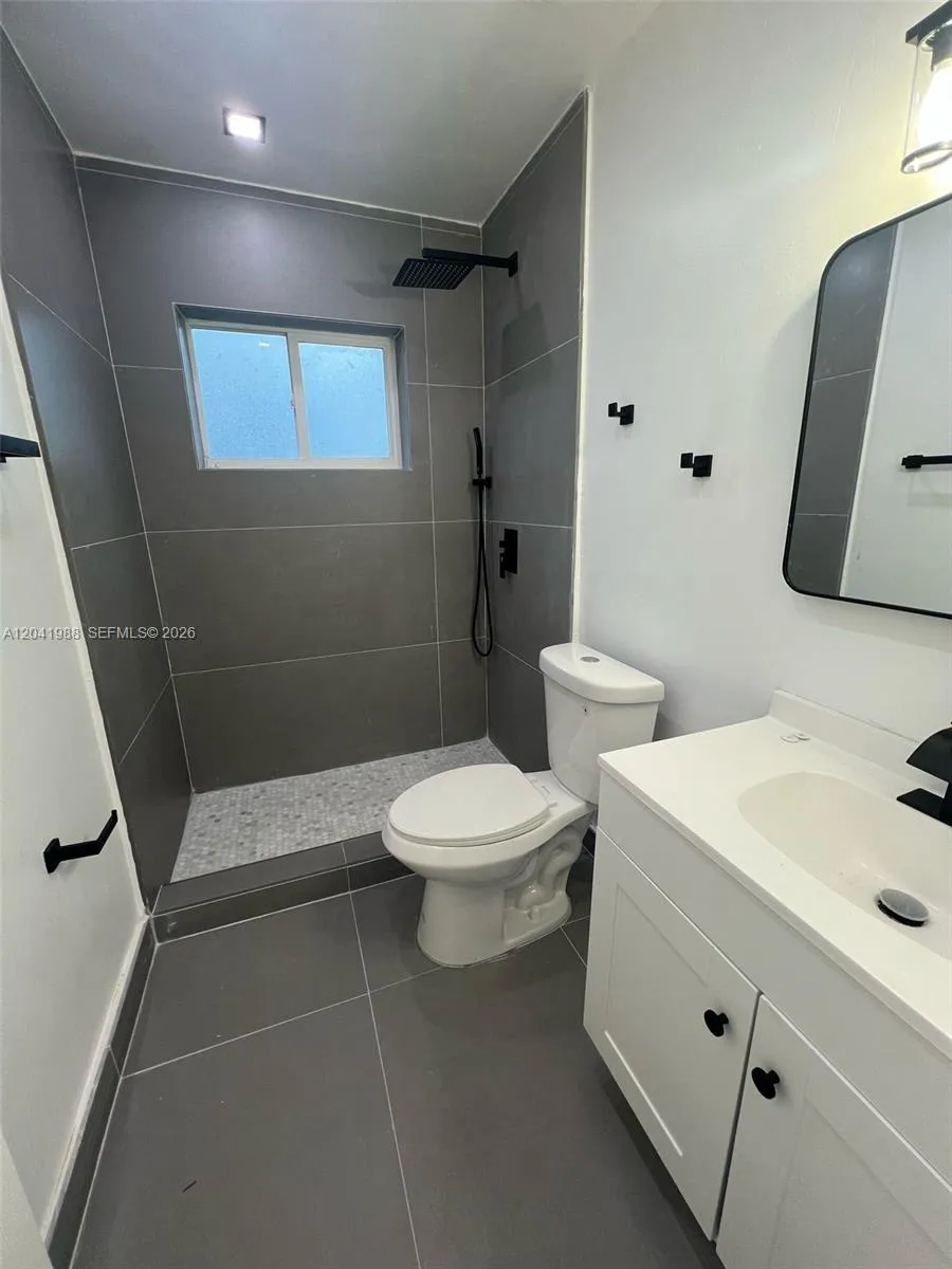 2611 NE 204th Ter Miami, FL 33180