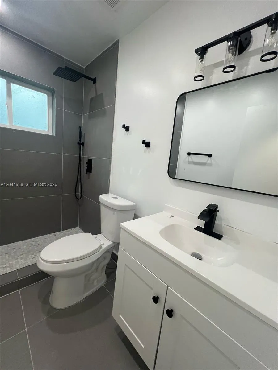 2611 NE 204th Ter Miami, FL 33180