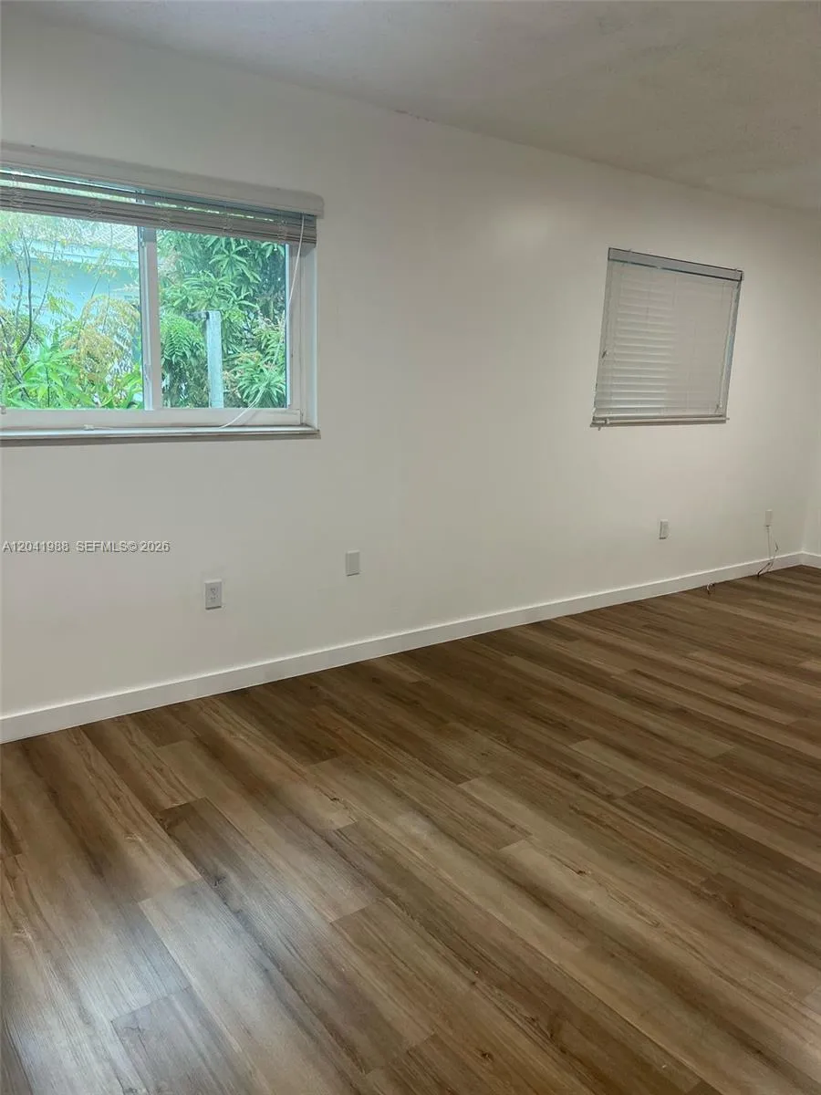 2611 NE 204th Ter Miami, FL 33180