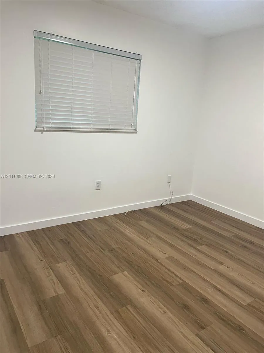 2611 NE 204th Ter Miami, FL 33180