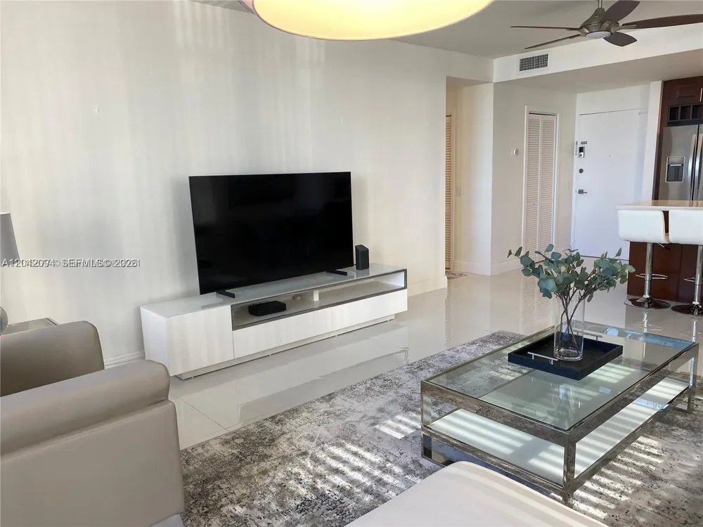 3505 S Ocean Dr #606 Hollywood, FL 33019