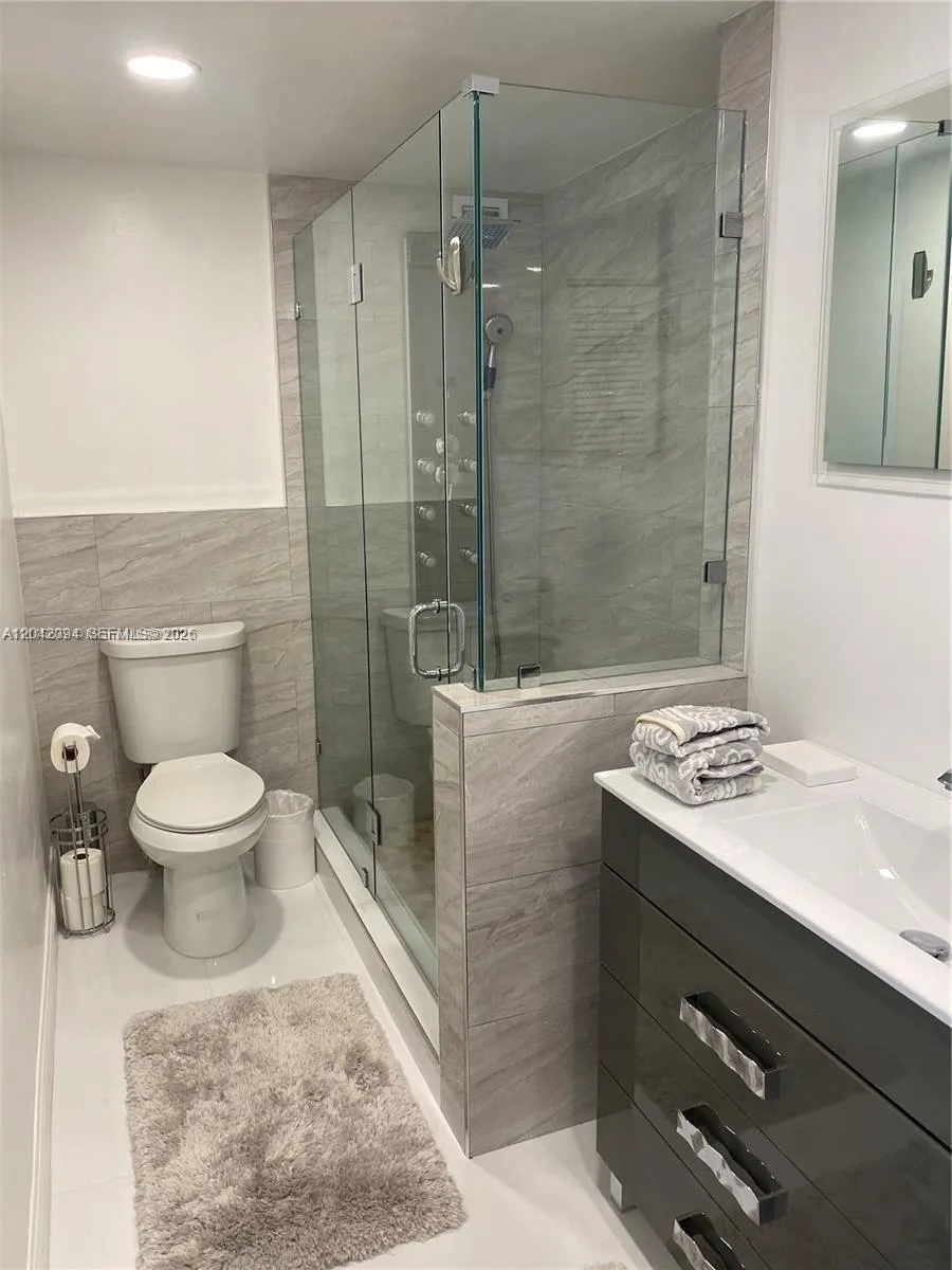 3505 S Ocean Dr #606 Hollywood, FL 33019