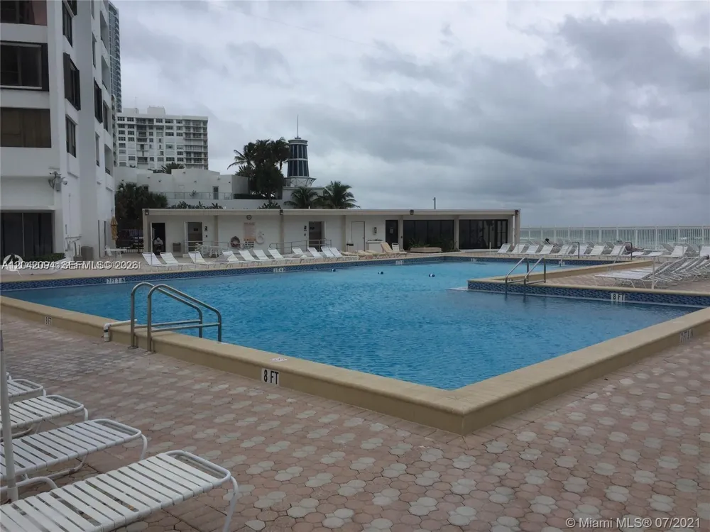 3505 S Ocean Dr #606 Hollywood, FL 33019