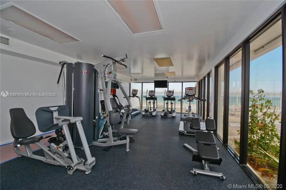 3505 S Ocean Dr #606 Hollywood, FL 33019