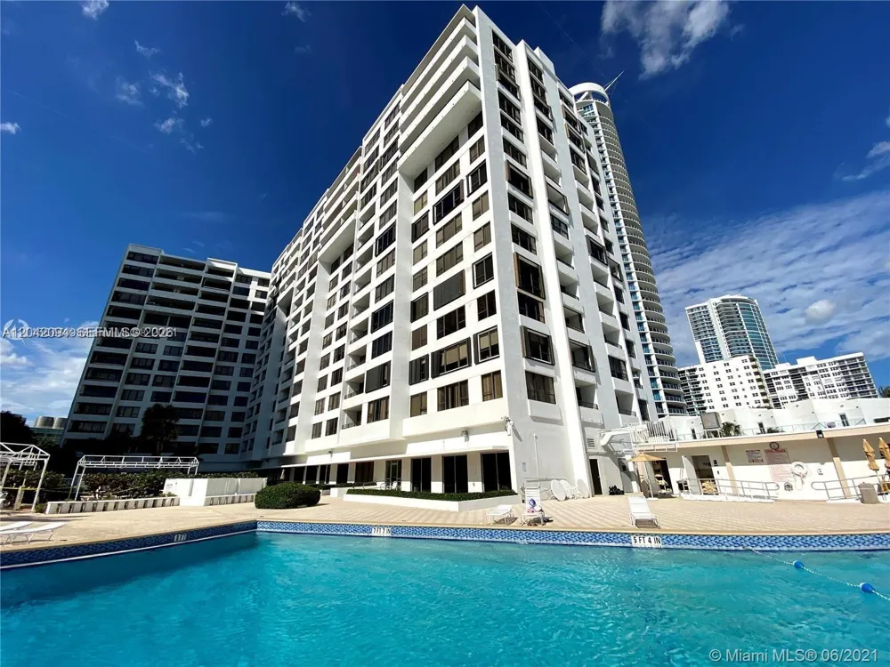 3505 S Ocean Dr #606 Hollywood, FL 33019