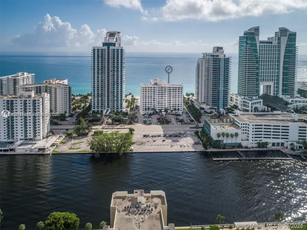 3505 S Ocean Dr #606 Hollywood, FL 33019