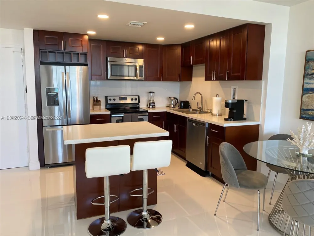 3505 S Ocean Dr #606 Hollywood, FL 33019