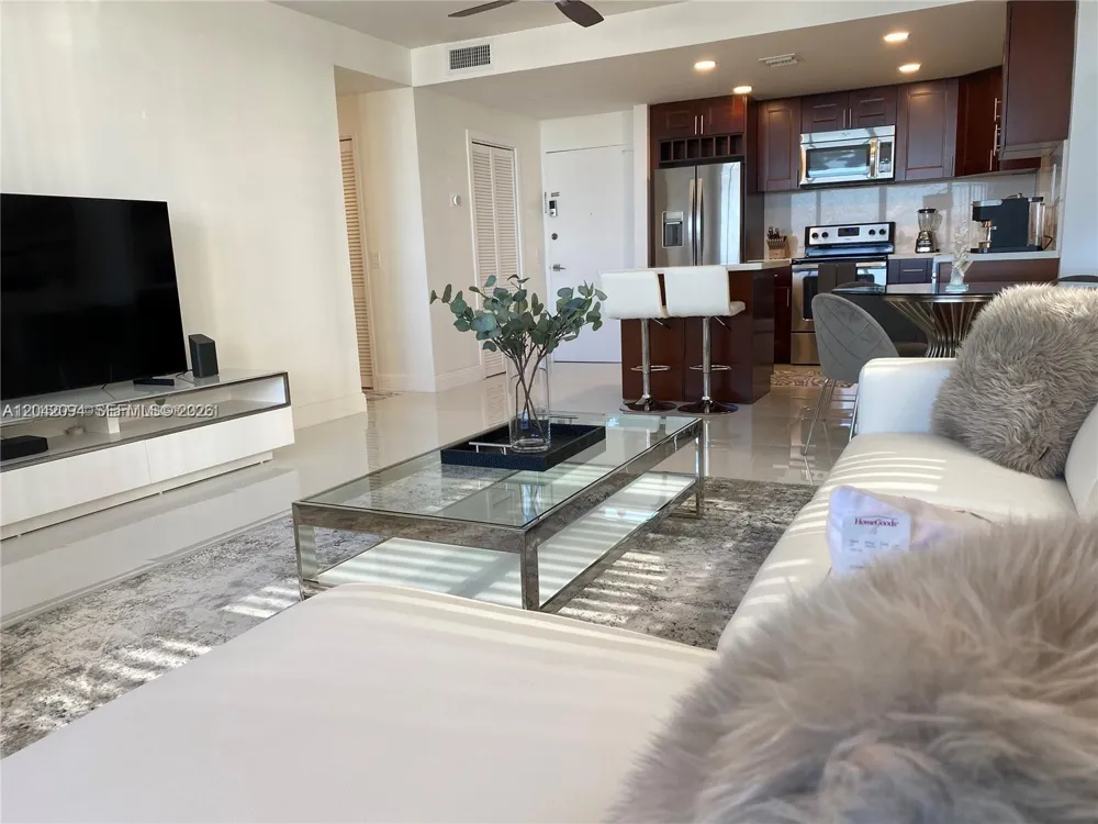 3505 S Ocean Dr #606 Hollywood, FL 33019