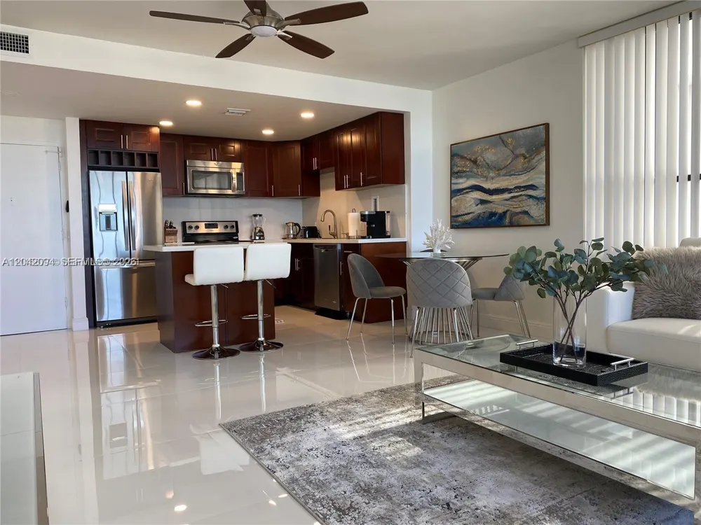 3505 S Ocean Dr #606 Hollywood, FL 33019