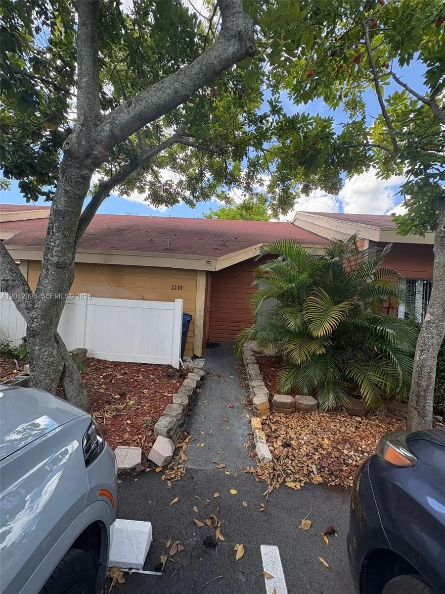 2309 NW 55th Ave Lauderhill, FL 33313