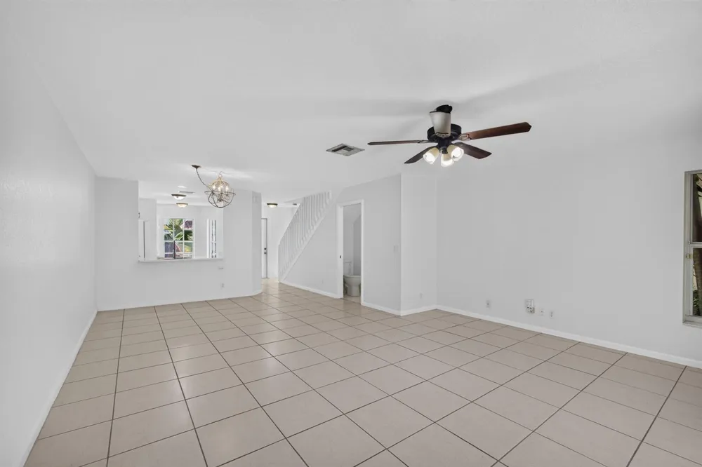 946 Summit Lake Drive West Palm Beach, FL 33406