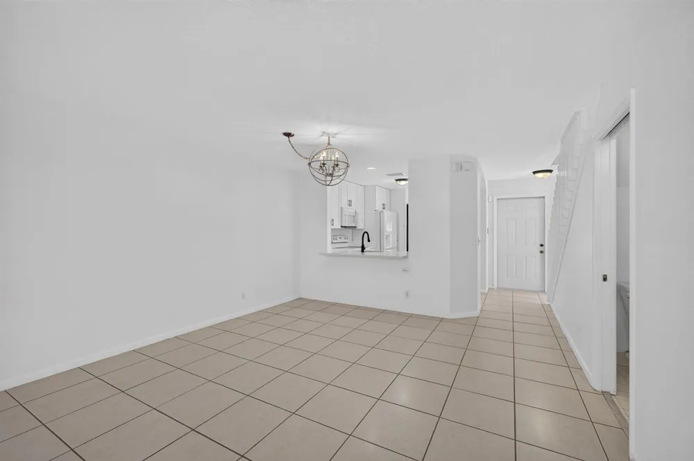 946 Summit Lake Drive West Palm Beach, FL 33406