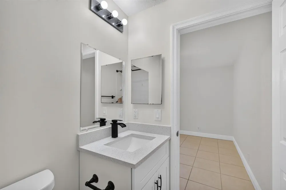 946 Summit Lake Drive West Palm Beach, FL 33406
