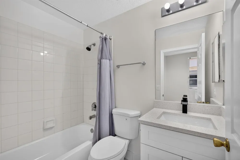 946 Summit Lake Drive West Palm Beach, FL 33406