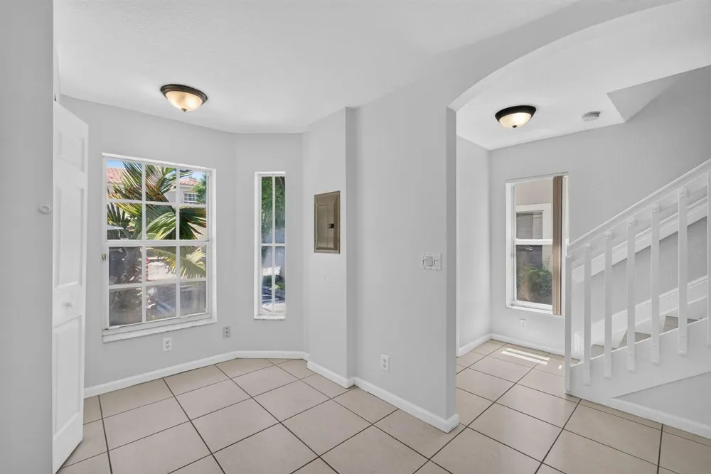 946 Summit Lake Drive West Palm Beach, FL 33406