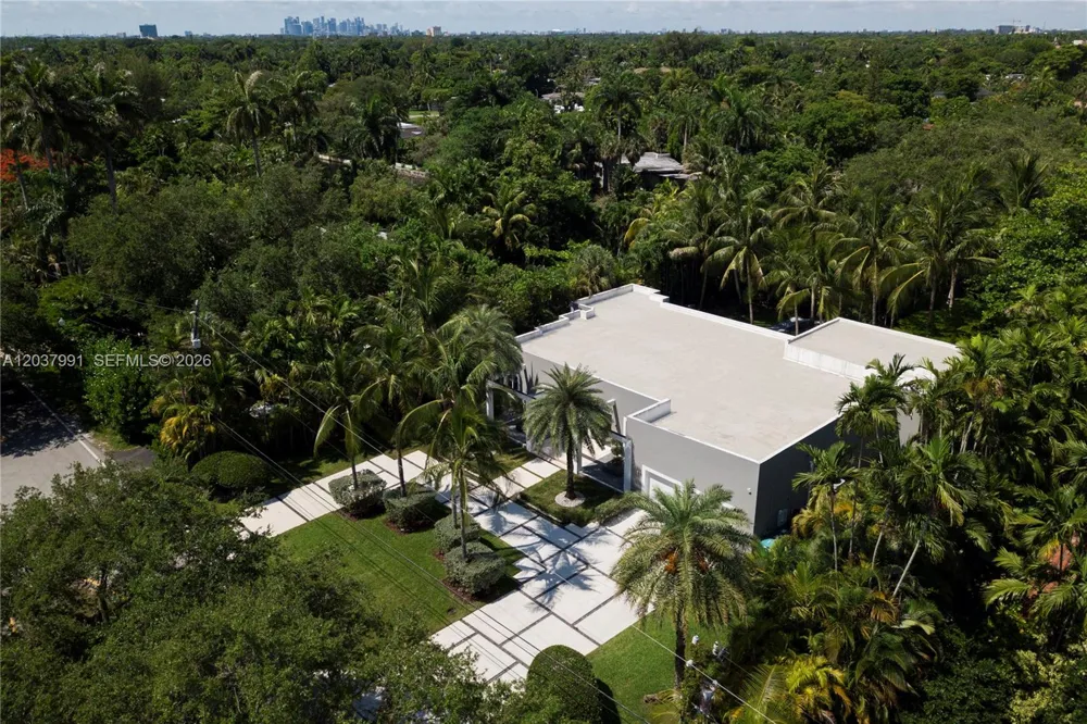 11900 Griffing Blvd Biscayne Park, FL 33161