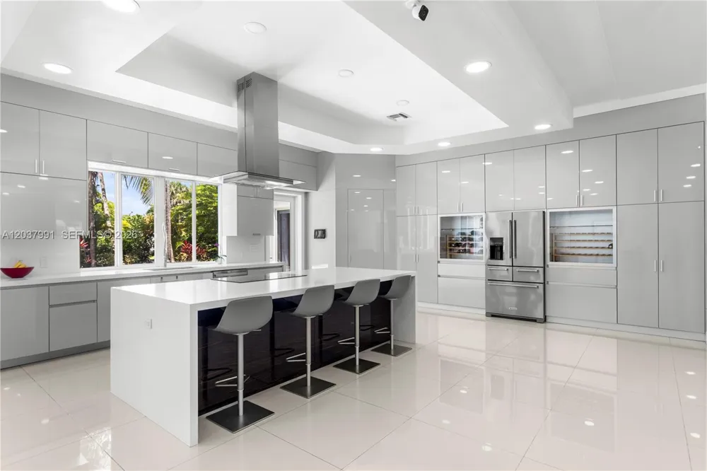 11900 Griffing Blvd Biscayne Park, FL 33161