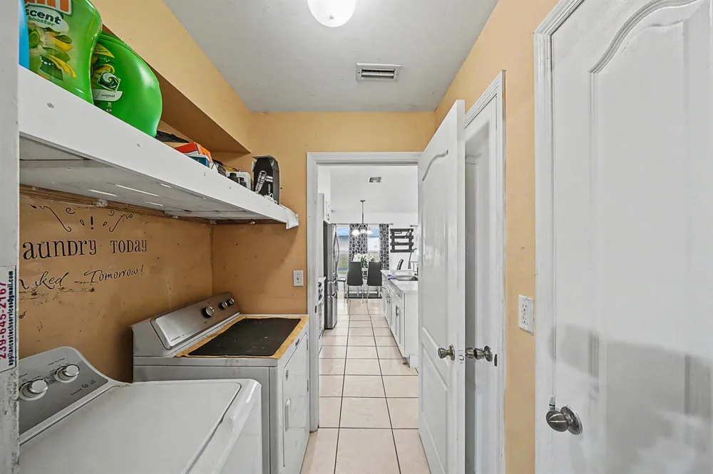 2900 W 42nd St Street W Lehigh Acres, FL 33971